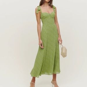 SOLD | Reformation Nadira Midi Dress in blue and white floral. Size US 4.